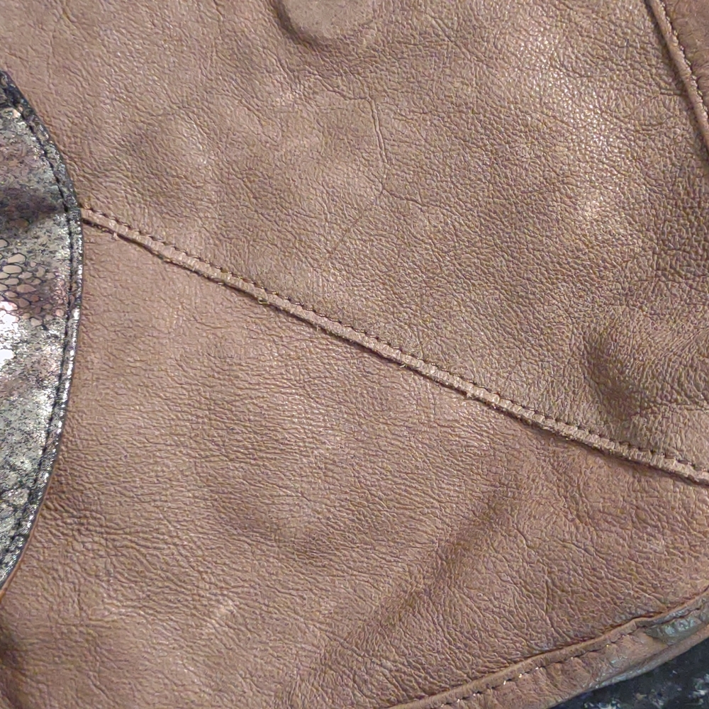 Tylie Malibu Women's Tan Leather Bag with Iridescent Reptile Print Magnetic Flap - Picture 5 of 15
